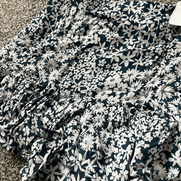 Floral Ruffle Mini Skort - Picture 5 of 6